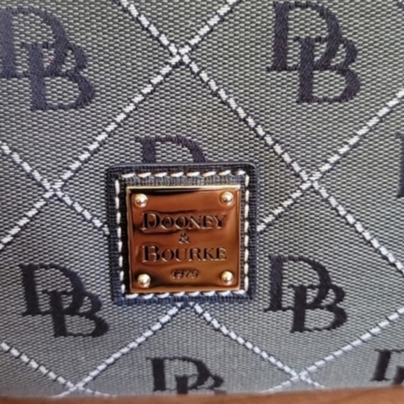 DOONEY & BOURKE Sydney Logo Leather Dome Satchel - Picture 8 of 9